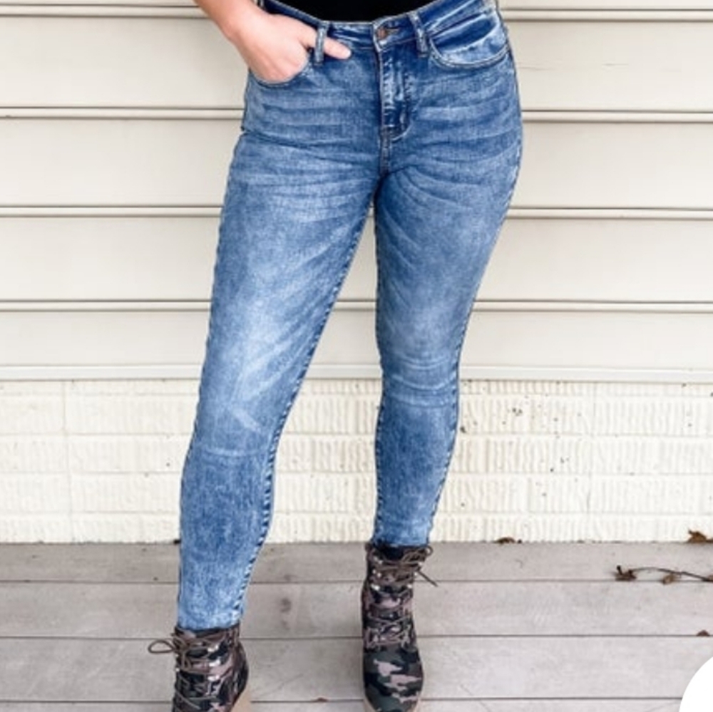 Judy Blue acid wash high waist skinny